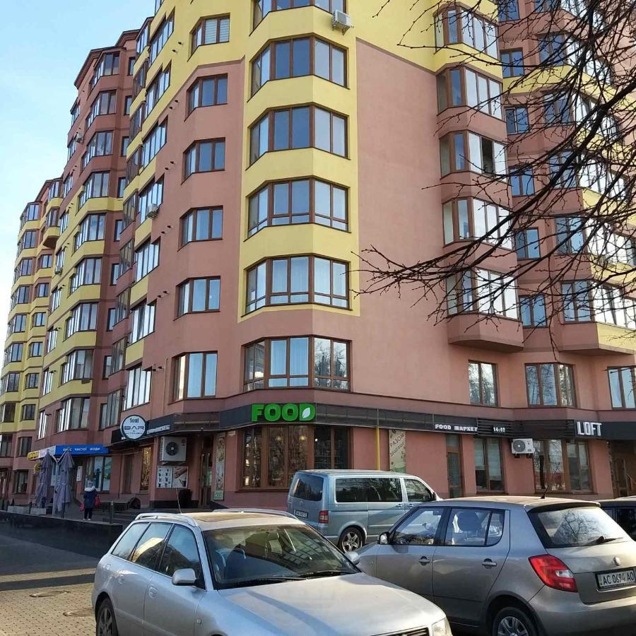 Новобудова Центр Apartment Lutsʼk Екстериор снимка