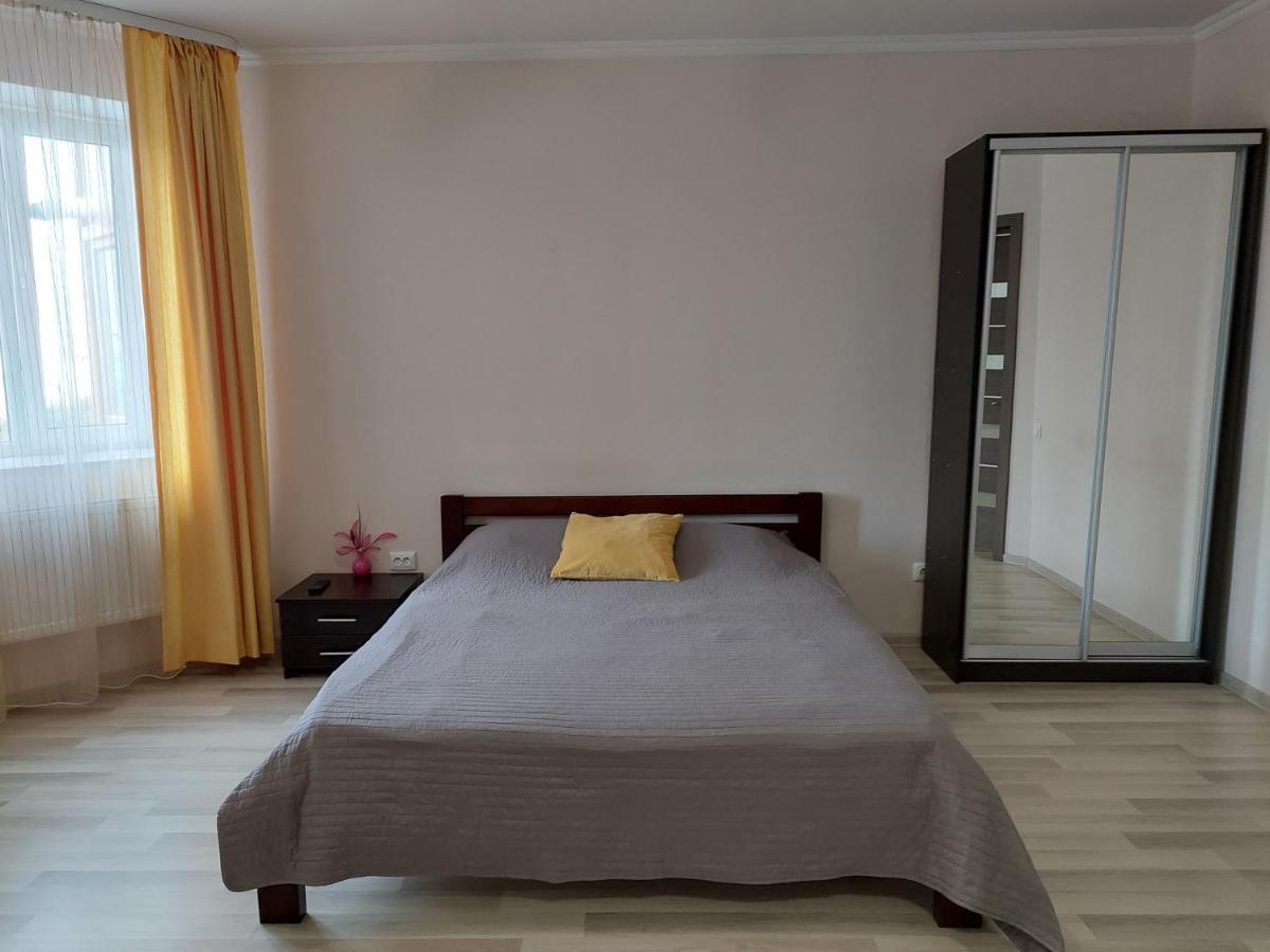 Новобудова Центр Apartment Lutsʼk Екстериор снимка