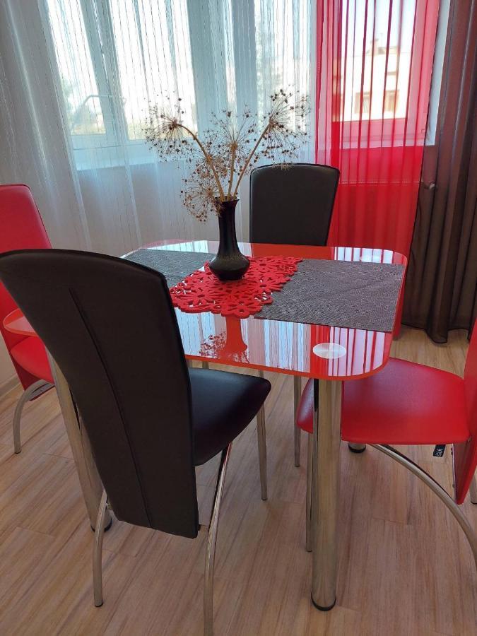 Новобудова Центр Apartment Lutsʼk Екстериор снимка