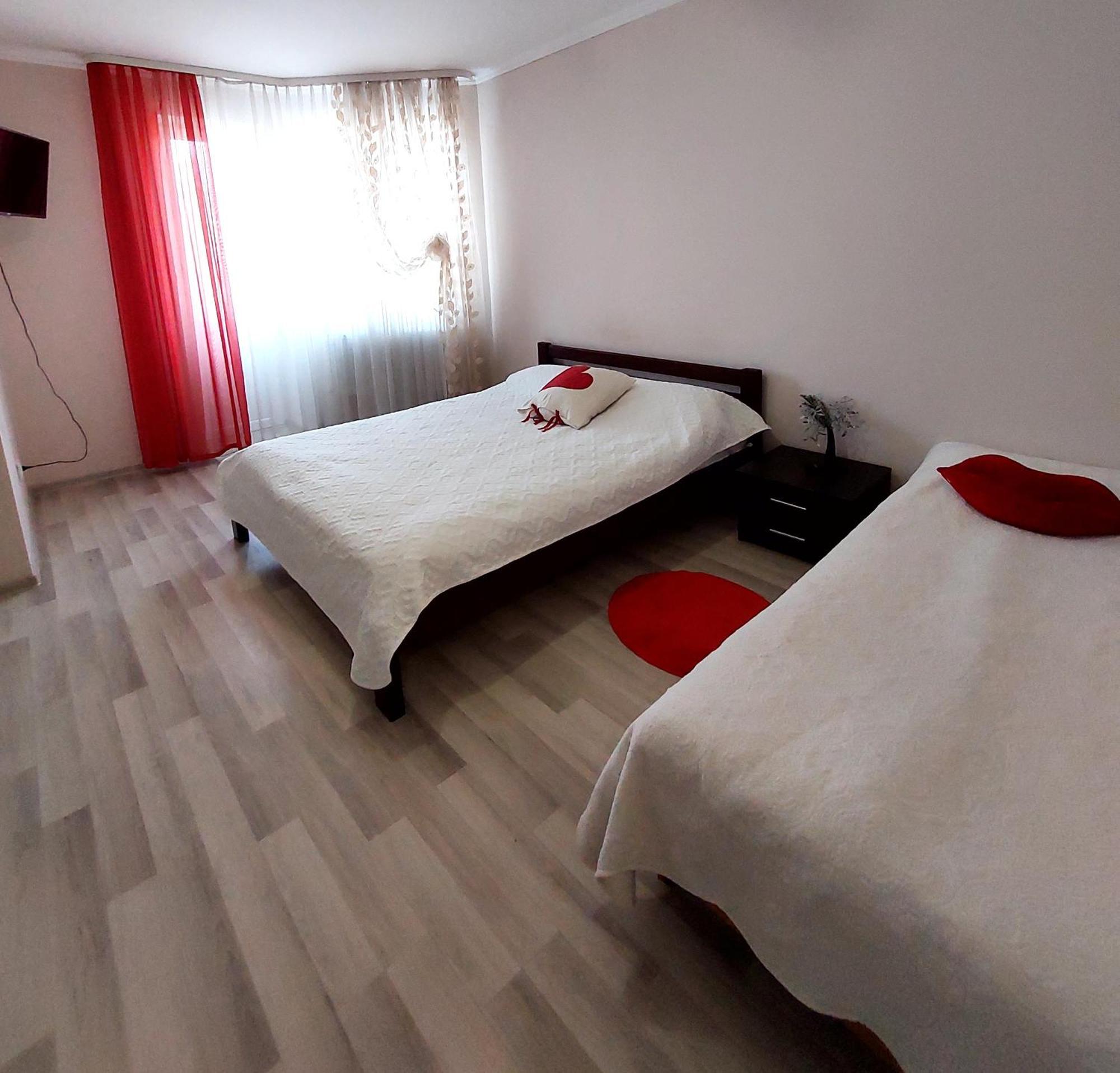 Новобудова Центр Apartment Lutsʼk Екстериор снимка